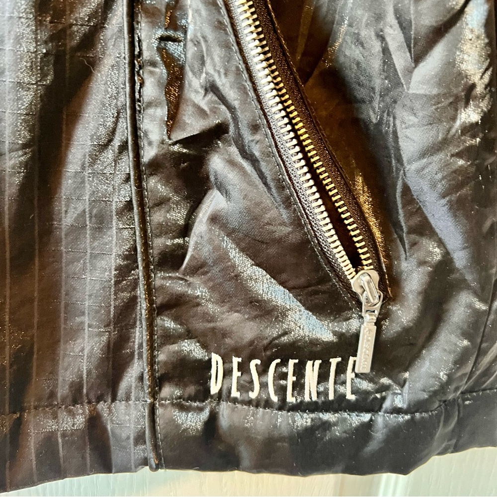 Vintage DESCENTE Black Shimmery Belted Winter Ski Jacket—SZ. 8 - Picture 7 of 17
